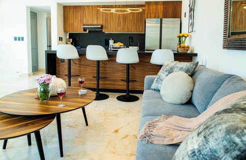 Downtown Condo | Winner of Top 25 Small Condo/Hotel All Of Mexico- PH 3 Bedr -Beach Club Jacuzzi