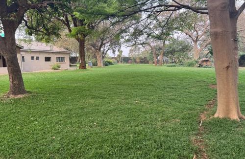 Lusaka Hotel | Winnetka Livre