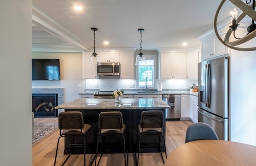 Laconia House | Winnipesaukee Lakefront Getaway with Private Dock