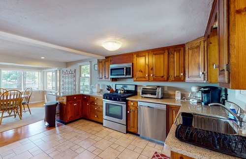 Meredith House | Winnipesaukee Waterfront in Meredith for 10