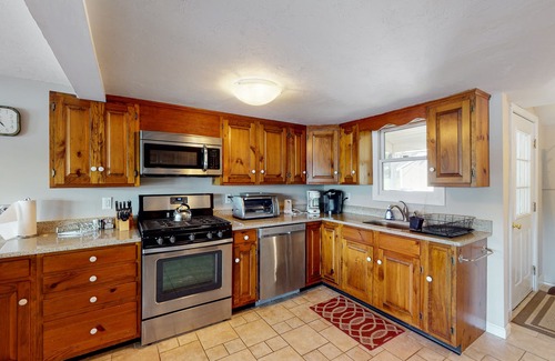 Meredith House | Winnipesaukee Waterfront in Meredith for 10