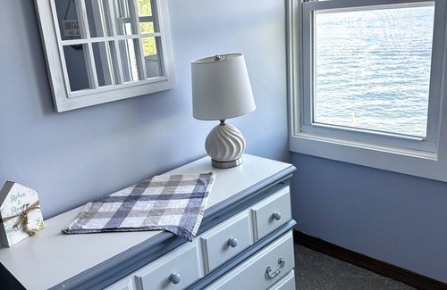 Gilford House | Winnipesaukee Waterfront Gilford Great Location Sleeps 10