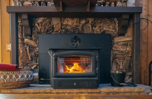 Forest Falls House | Winter Falls Cabin-Stunning Views