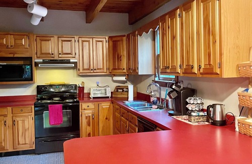Kimball Lake Shores House | Winter getaway - skiing, cozy wood stove