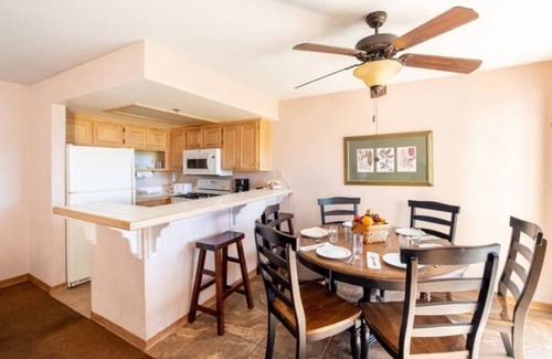 Big Bear Lake Resort | WINTER PARADISE -Lakefront resort, 10 min to skiing, pool, game room, gym