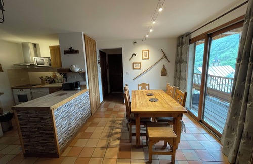 Saint-Sorlin-d'Arves Apartment | Winter/summer resort apartment for 6 people 55m² with fireplace and private garage