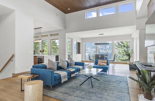 McKinley House | Winter Wine Paradise - Luxurious 4 Bed Getaway