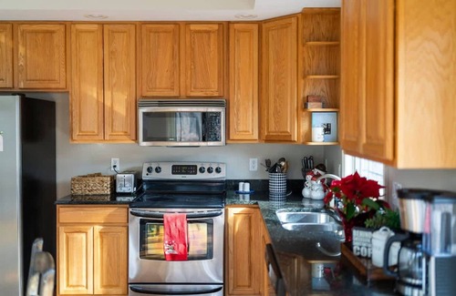 Pedlars Edge House | Wintergreen Ridge Retreat - Family Home