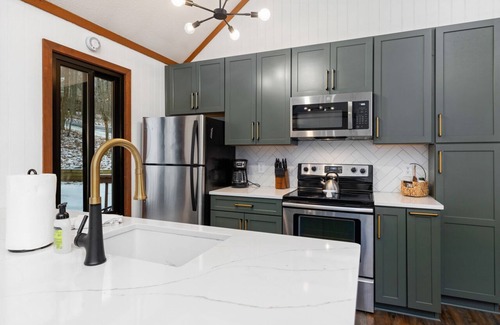 Chestnut Springs House | Wintergreen Retreat: Cabin with Hot Tub, Nestled in Woods, Hiking, Game Room