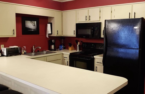 Ghent Condo | Winterplace Condo 3 bed/2 bath Ski in ski out.