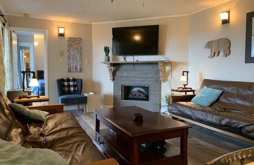 Ghent Condo | Winterplace D202-Ski-in and Ski-out