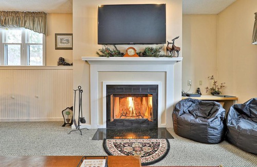 Ludlow Apartment | Winterplace Getaway A101