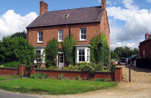 Long Marston Bed & Breakfast | Winton House