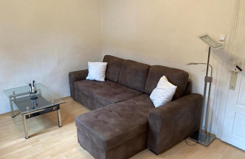 Neustadt-Geinsheim Apartment | Winzeranwesen - Weingut Christian Eberley- FeWo II MINDESTAUFENTHALT 4 NÄCHTE - MINIMUM STAY 4 NIGHTS