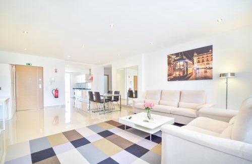 Porto de Mos Apartment | WIOLA SeaView Apartment by MOJE Holiday