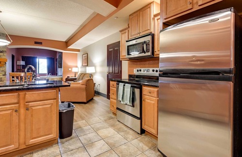 Wisconsin Dells Condo | Wisconsin Dells Resort Condo w/2 Fireplaces