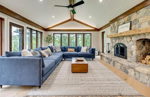 Mosinee House | Wisconsin River Gem 12 Mi to Granite Peak Ski Area