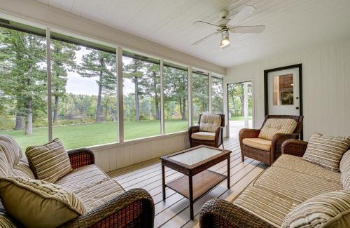 Mosinee House | Wisconsin River Gem 12 Mi to Granite Peak Ski Area