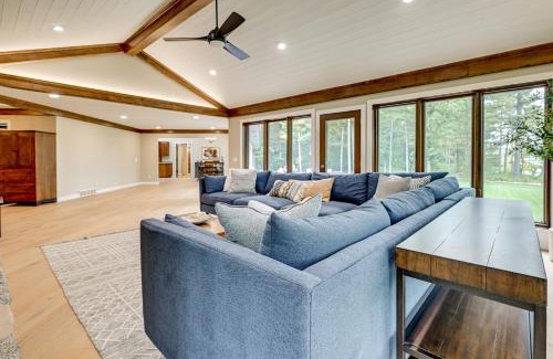 Mosinee House | Wisconsin River Gem 12 Mi to Granite Peak Ski Area