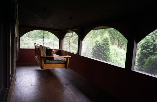 Montello Cabin | Wisconsin waterfront rental pet friendly w/hot tub and lakefront cabin rental