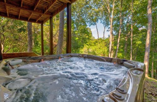 Morganton House | Wise Mountain Hideaway - Pet Friendly Cabin