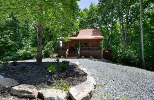 Morganton House | Wise Mountain Hideaway - Pet Friendly Cabin