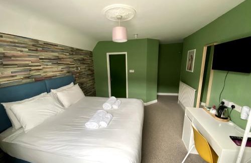 Riverside House | WiseStay