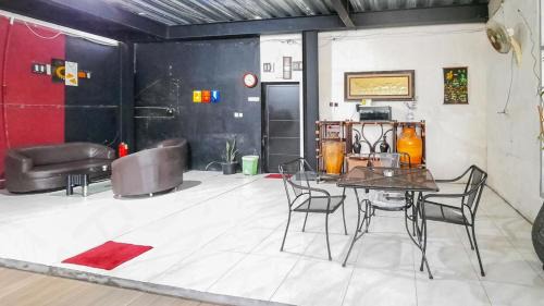 Palangkaraya Hotel | Wisma Malawen Palangkaraya Mitra RedDoorz