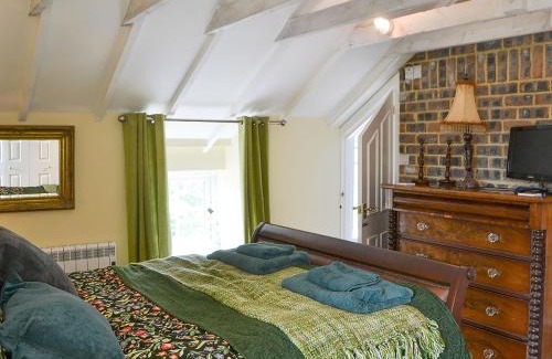 Netherton House | Wisteria Cottage