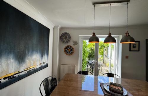 Camelford House | Wisteria House 3 bed sleeps 6