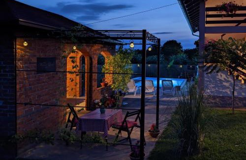 Bosnia Villa | Wisteria Lodge