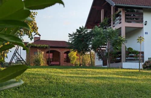 Bosnia Villa | Wisteria Lodge