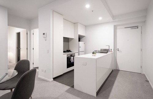 Footscray Apartment | With 2 bedrooms, 2 bathrooms, this apartment impresses with its breathtaking panoramic views