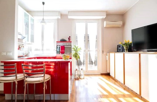 San Vittore Apartment | With Large Private Terrace City Center Metro 200mt
