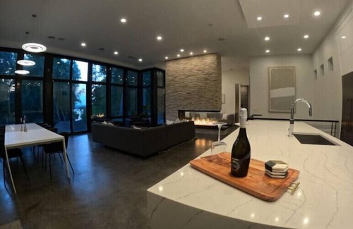 North Hudson House | with pool & hot tub!n