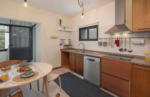 Arco da Calheta House | With pool in Calheta - Villa Island Roots