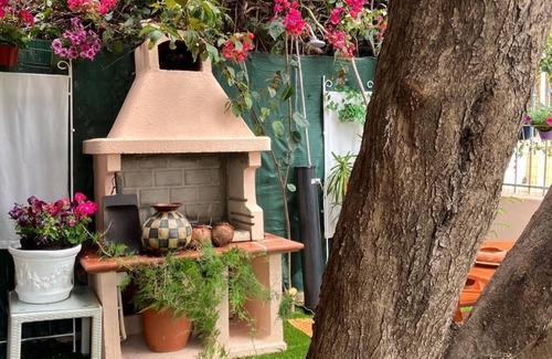 S'oru e Mari Apartment | Within walking distance of Sant'Andrea beach (15 km from Cagliari) with barbecue