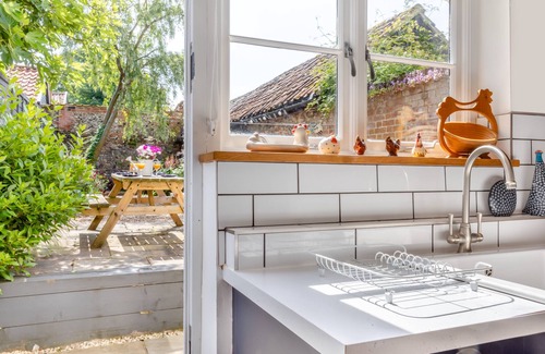 Ixworth House | Wits End Cottage - Two Bedroom House, Sleeps 4