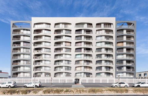 Bloubergstrand Apartment | Witsand 401 by CTHA