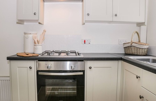 Marske-by-the-Sea Cottage | WITTS END, pet friendly, with a garden in Marske-By-The-Sea