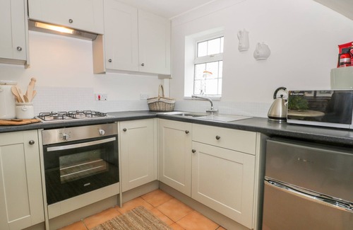 Marske-by-the-Sea Cottage | WITTS END, pet friendly, with a garden in Marske-By-The-Sea