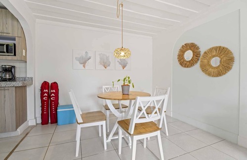 Koyari Apartment | WLR2 - 1BR near Palm Beach - White Lotus Retreat