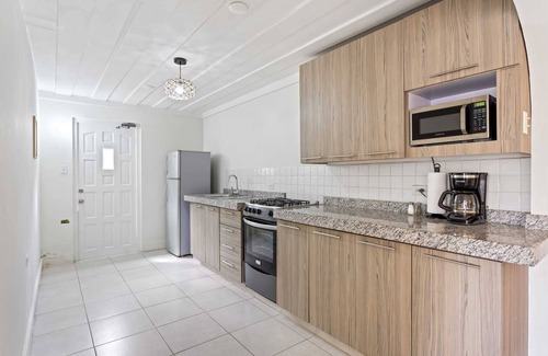 Koyari Apartment | WLR2 - 1BR near Palm Beach - White Lotus Retreat