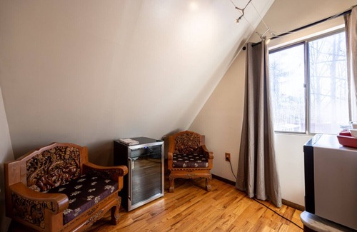 Stanardsville Condo | WLS · White Lotus Suite