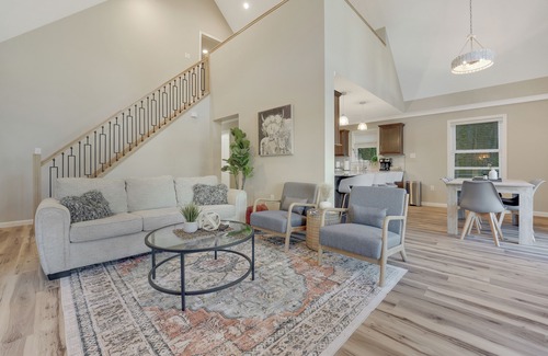 Heavens Holler Ski Chalet | WNC Fall Retreat Views, Hot Tub + Game Room