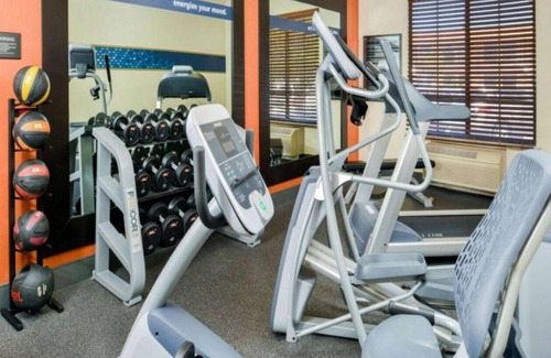 Burlingame House | wo miles from the San Francisco Airport !