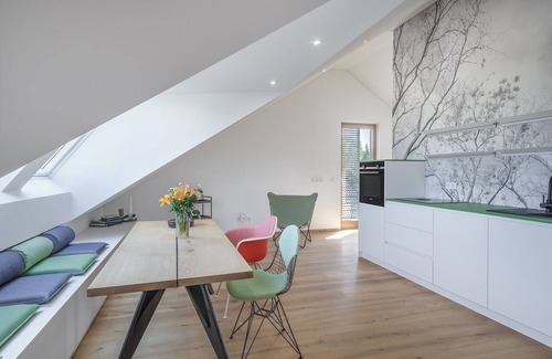Furstenfeldbruck District Apartment | Wohnen im Architektenhaus - Haus S 1