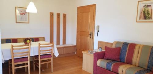 Salonetto Apartment | Wohnung Mölten