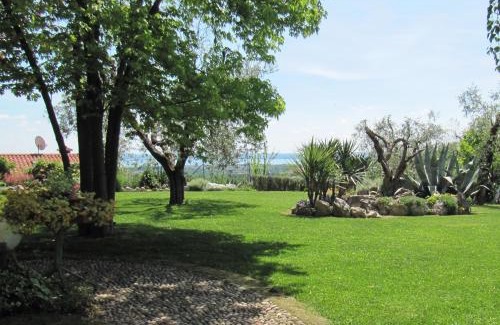 Castello Apartment | Wohnung Mit Blick Auf Den Gardasee