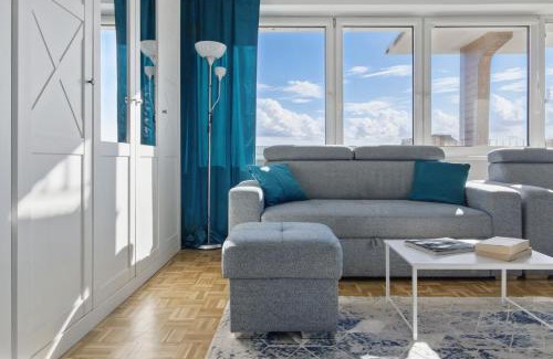 Ursus Apartment | Wojciechowskiego by Solarento